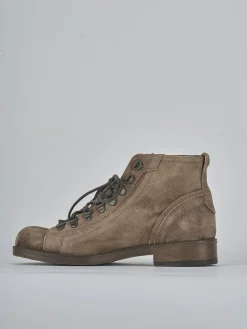 Clearance Anfibi tacco 2cm camoscio testa Donna Anfibi