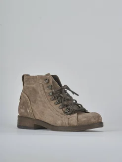 Clearance Anfibi tacco 2cm camoscio testa Donna Anfibi