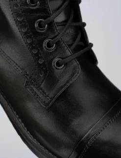 Outlet Anfibio fondo gomma e soletto interno in vera pelle. Tomaia in morbida pelle Uomo Anfibi