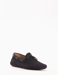 mocassino fondo gomma e soletto interno in vera pelle. Tomaia in morbidissimo camoscio con traforatura a piccoli quadrati Uomo Mocassini