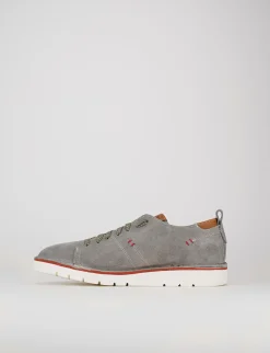 Outlet Sneakers fondo gomma e soletto interno in vera pelle. Tomaia in morbido camoscio tortora Uomo Sneakers