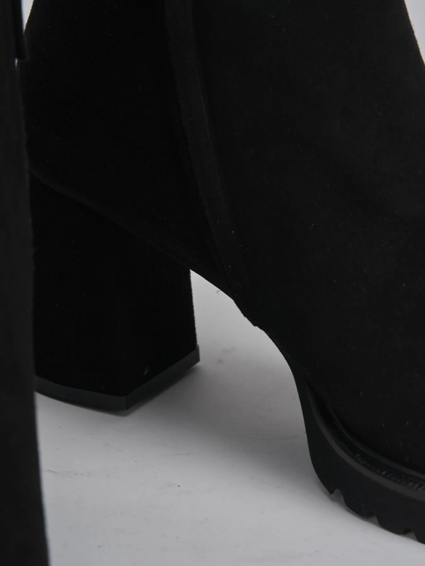 Stivaletto tacco 7 camoscio Donna Stivaletti Tacco Alto